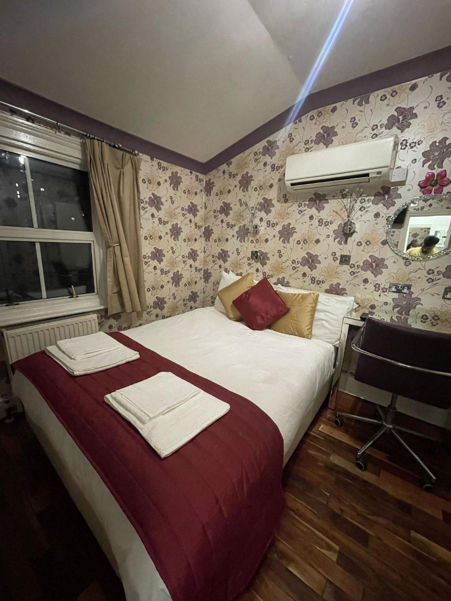 Crompton Guest House Hounslow Exterior foto