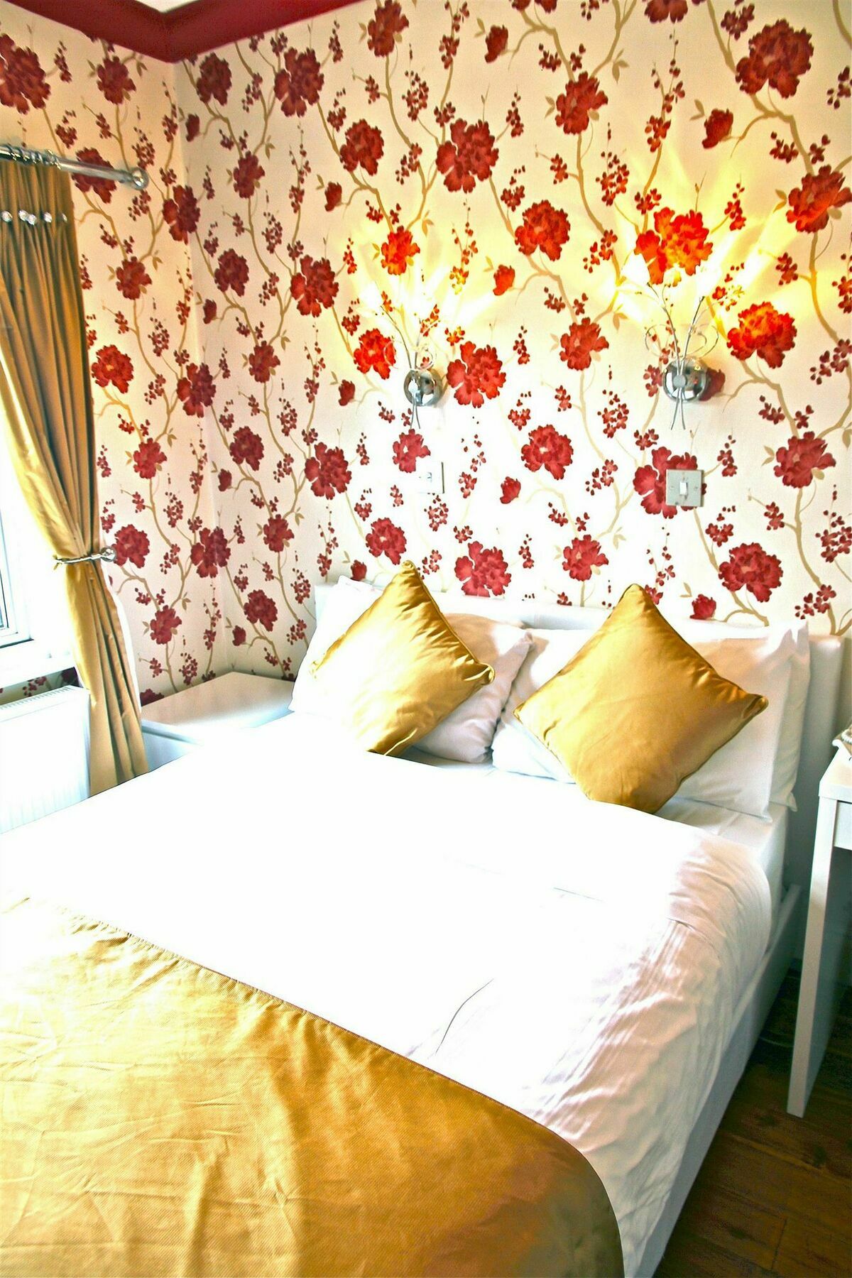 Crompton Guest House Hounslow Exterior foto
