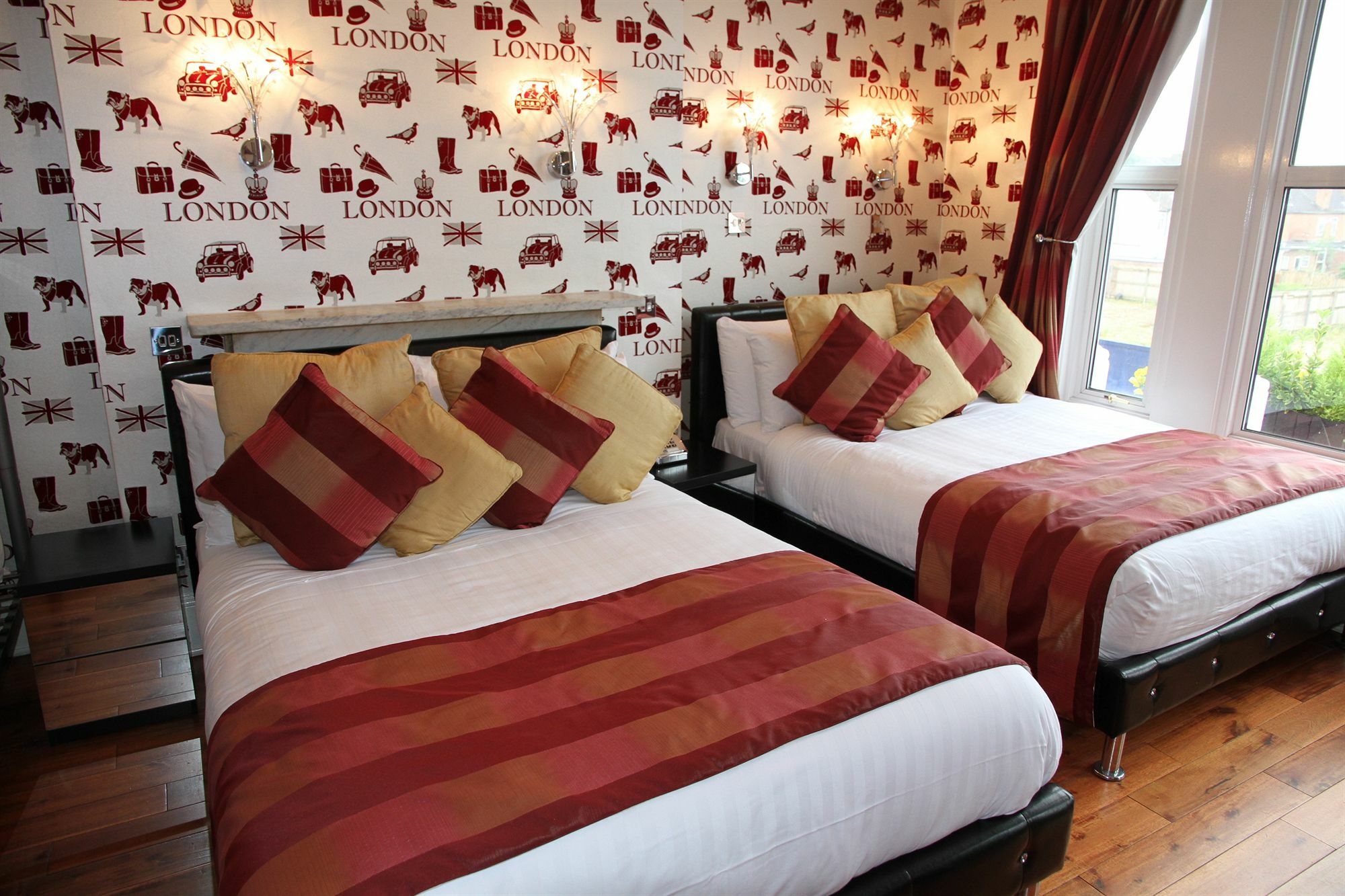 Crompton Guest House Hounslow Exterior foto